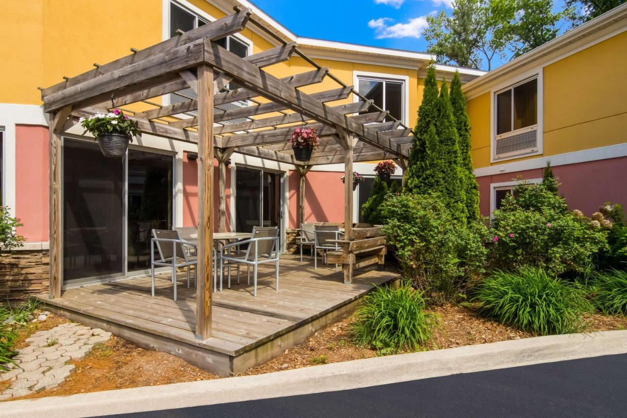 Best Western Plus Traverse City Ngoại thất bức ảnh