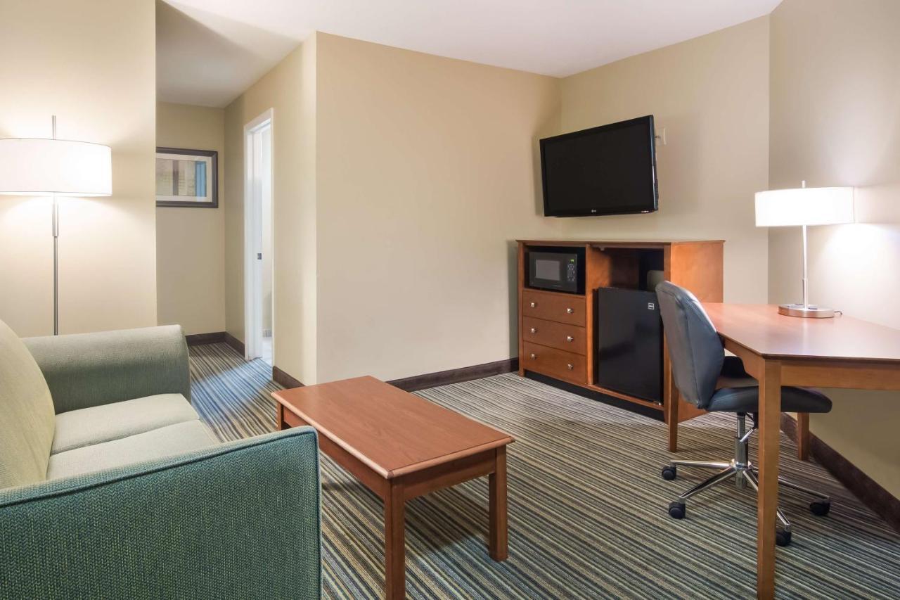 Best Western Plus Traverse City Ngoại thất bức ảnh