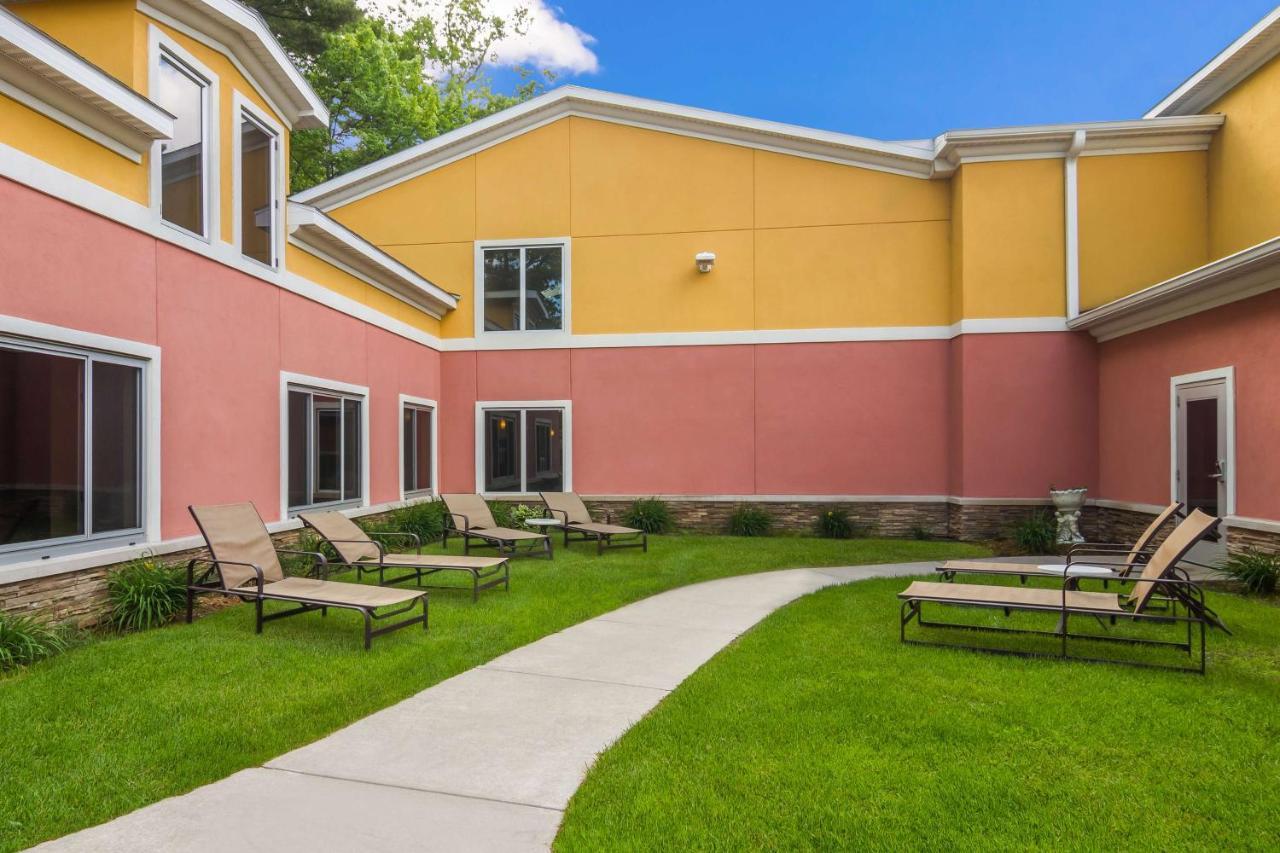 Best Western Plus Traverse City Ngoại thất bức ảnh